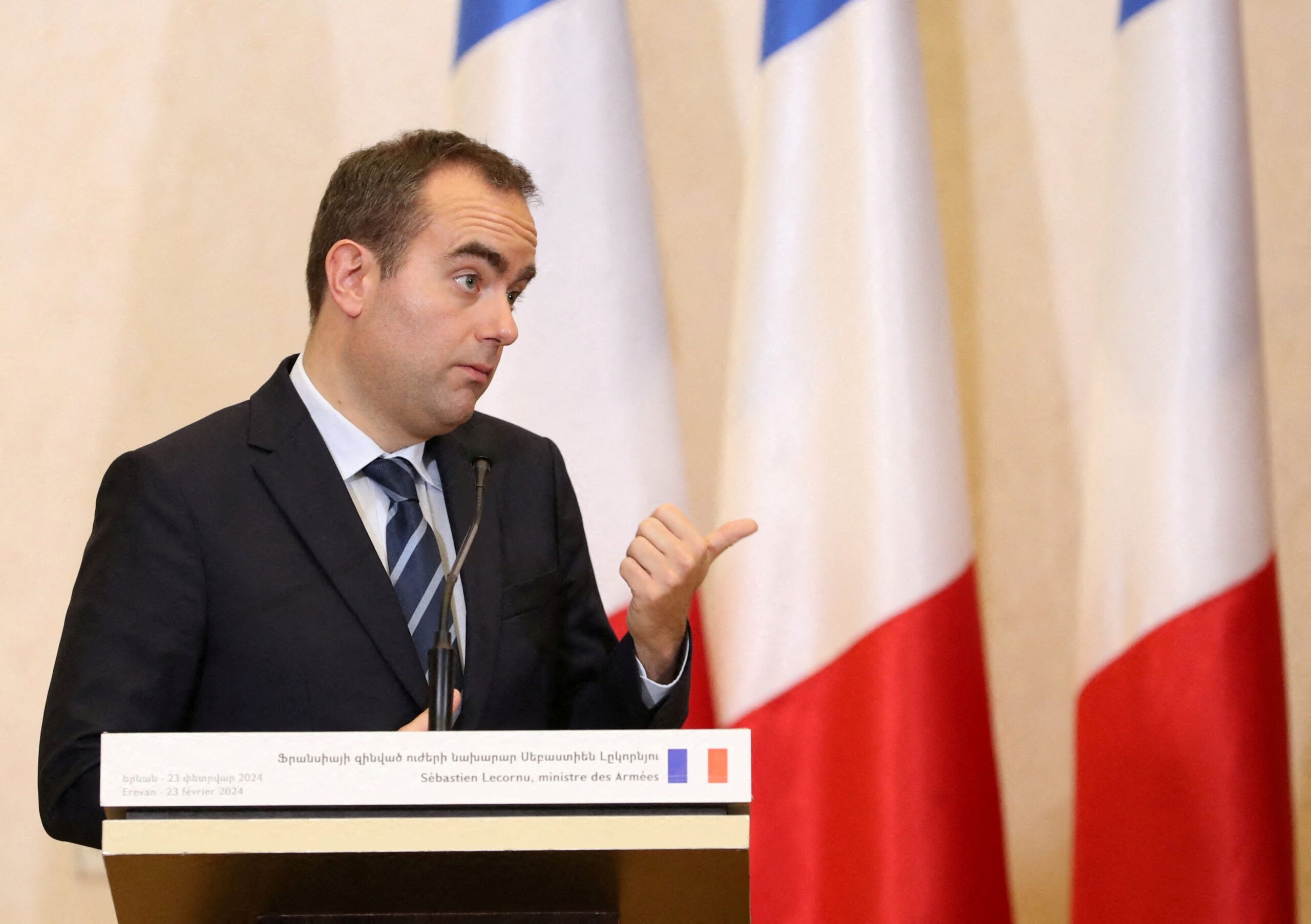 Γαλλία: Καταγγελία κατά του πρωθυπουργού Λεκορνί για ψευδή δήλωση περί μεταπτυχιακού