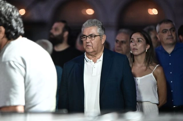 Κουτσούμπας από το Σύνταγμα: «Οι εργαζόμενοι είναι άνθρωποι, όχι μηχανές»