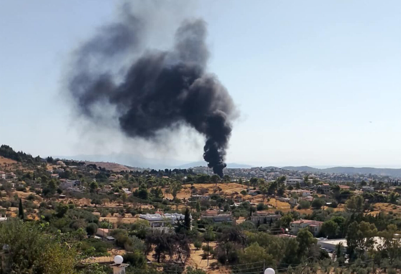 Φωτιά σε μουσικό σχολείο στη Παλλήνη – Μεγάλη κινητοποίηση της Πυροσβεστικής