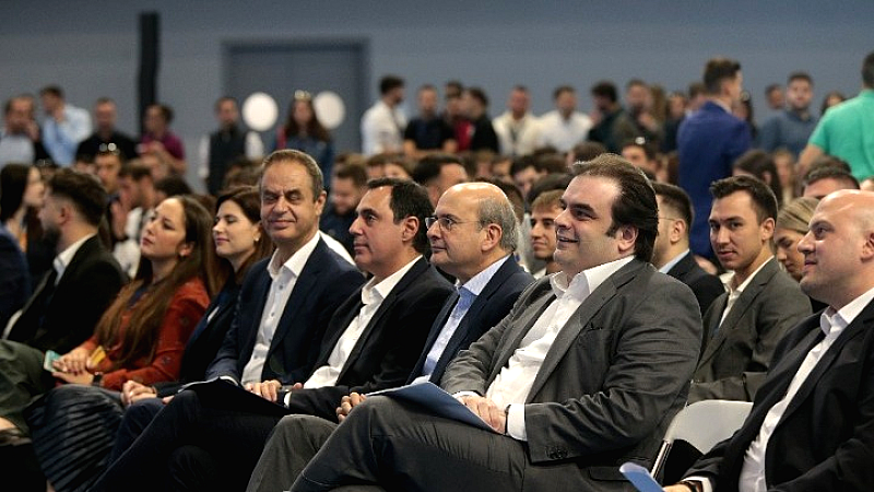 14ο τακτικό συνέδριο ΟΝΝΕΔ: Η Νέα Δημοκρατία γιορτάζει 51 χρόνια ιστορίας και επιτυχίας