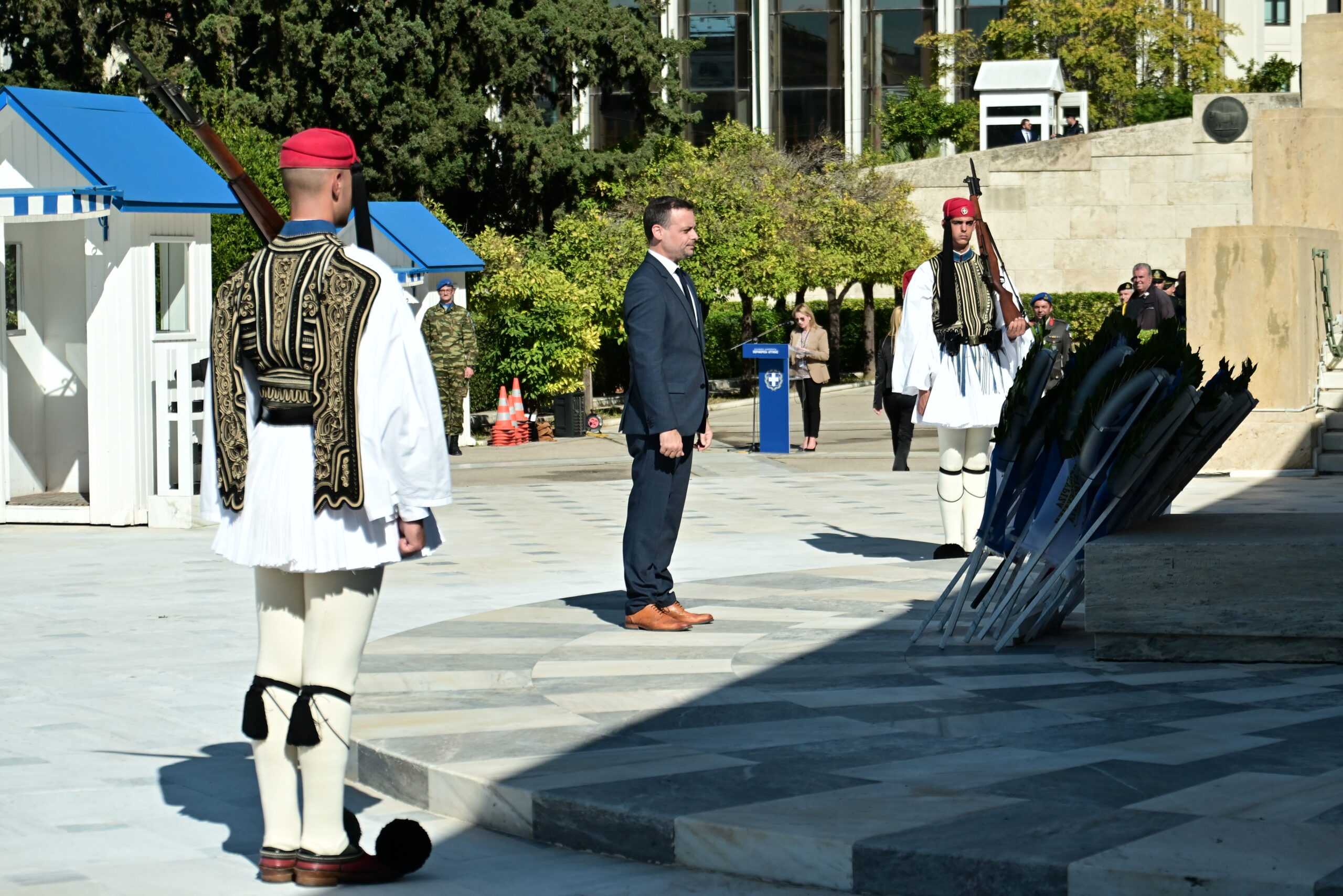 Χ. Δούκας: Τελικά αποφύγαμε την επέμβαση του στρατού στον Άγνωστο Στρατιώτη – Τραμποποίηση των πάντων