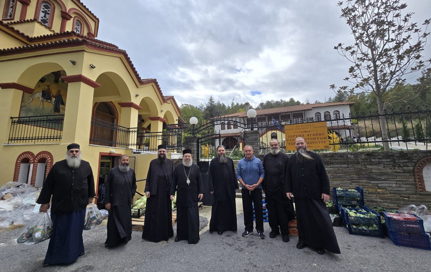 Η Ιερά Μονή Βατοπαιδίου στηρίζει 300 οικογένειες της Ι. Μ. Ιερισσού με τρόφιμα και κρέας