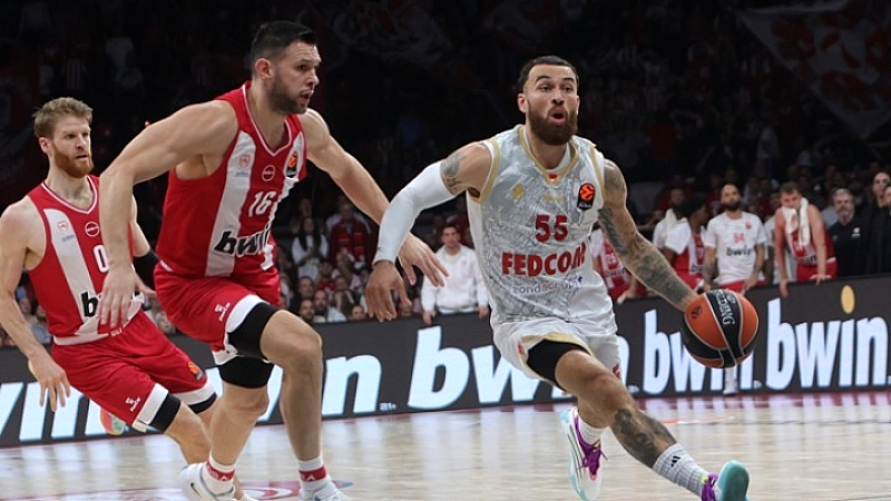 Αμυντική αστάθεια και απογοητευτικά τρίποντα «στοίχισαν» στον Ολυμπιακό