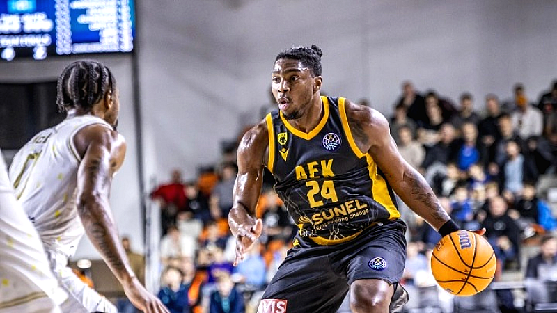 Σημαντική νίκη για την ΑΕΚ στη Σλοβακία, με ηγέτη τον Μπάρτλεϊ