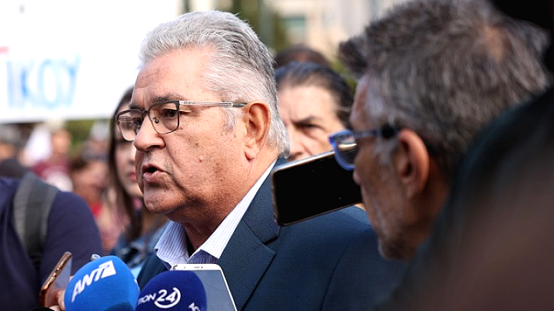 Δ. Κουτσούμπας: Η στήριξή μας στον Π. Ρούτσι και τους γονείς των θυμάτων των Τεμπών είναι αμετάκλητη