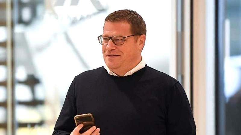 Η Μπάγερν Μονάχου δεν αποδέχεται προτάσεις για τον Μάικλ Ολίσε, δήλωσε ο Εμπερλ