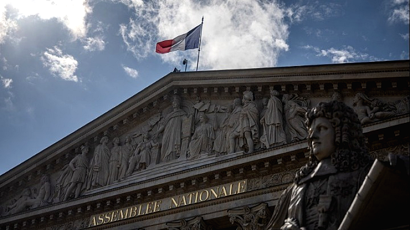 Γαλλία: Στο χείλος της μη έγκρισης του κρατικού προϋπολογισμού 2026