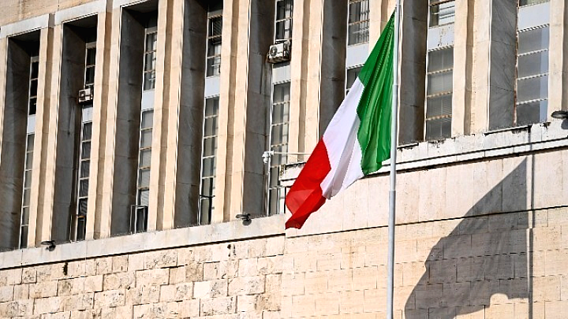 Ιταλία: Σφοδρή αντιπαράθεση μεταξύ Σλάιν και Μελόνι για την κατάσταση της δημοκρατίας