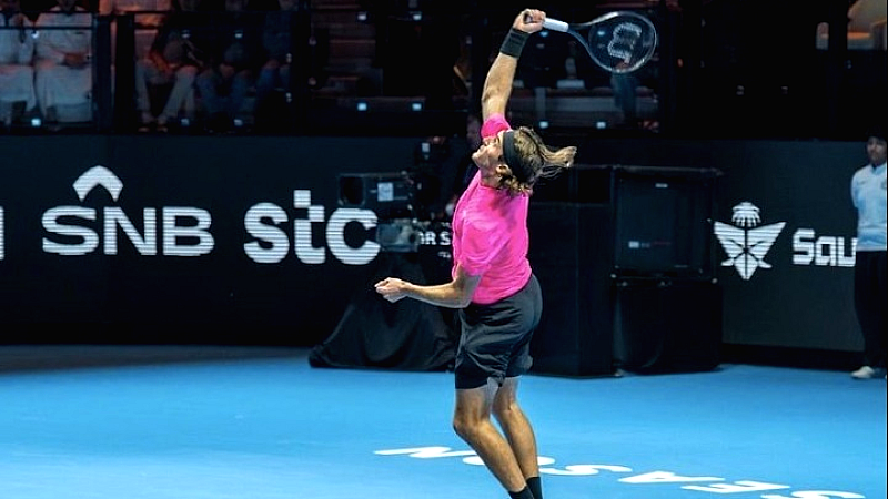 Αποτυχία του Τσιτσιπά στο Six Kings Slam από τον Σίνερ