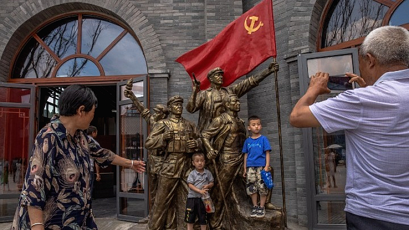 Αύξηση του κόκκινου τουρισμού στην Κίνα κατά την Εθνική Ημέρα