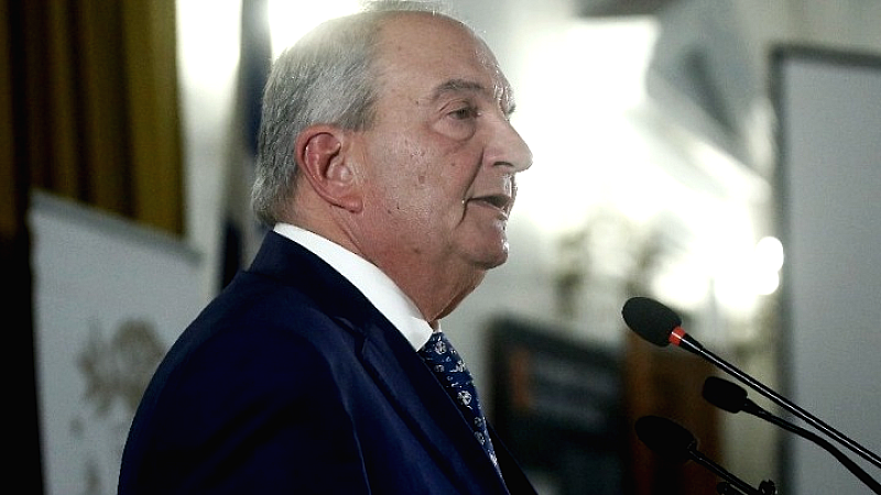 Σημαντικές δηλώσεις κυβερνητικών στελεχών σχετικά με τις αναφορές του Κώστα Καραμανλή