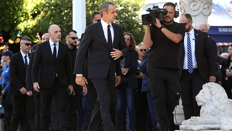 Κυρ. Μητσοτάκης στον επικήδειο για τον Διονύση Σαββόπουλο: Υπήρξες χρονογράφος του νεοελληνικού ταξιδιού - Η κληρονομιά του κομμάτι της συλλογικής μας μνήμης