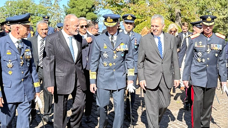 Μάξιμος Χαρακόπουλος: Για την εθνική ενότητα και την προάσπιση της δημοκρατίας