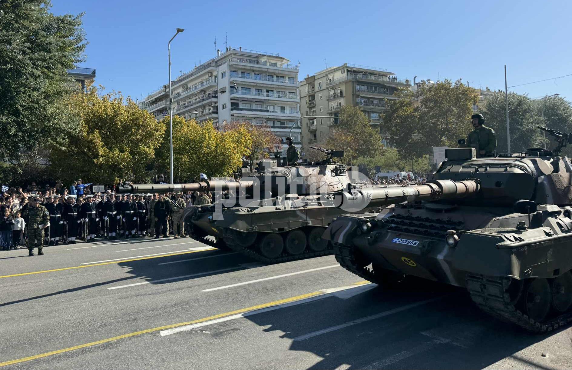 Η Θεσσαλονίκη σείεται από εθνική υπερηφάνεια – Σε εξέλιξη η στρατιωτική παρέλαση της 28ης Οκτωβρίου!