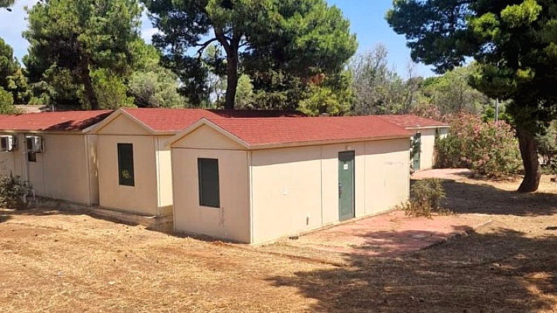 Μια πολύτιμη ανάσα ξεκούρασης για τους πυροσβέστες στις κατασκηνώσεις του υπουργείου Παιδείας