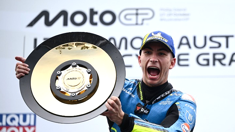 MotoGP: Ιστορική νίκη του Ραούλ Φερνάντεθ στην Αυστραλία