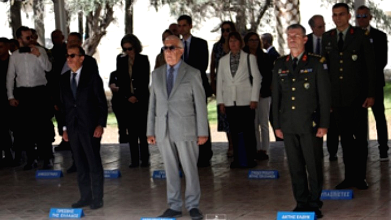 Ενότητα Ελλάδας και Κύπρου για τον εθνικό στόχο της επανένωσης – Παρέλαση για την 65η επέτειο της ανεξαρτησίας της Κυπριακής Δημοκρατίας