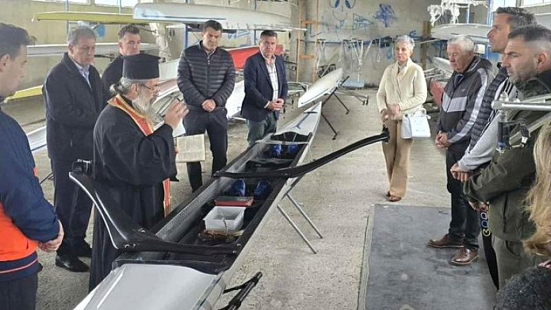 Παράδοση υπερσύγχρονου κωπηλατικού σκάφους στον Ναυτικό Όμιλο Καστοριάς από την Περιφέρεια Δυτικής Μακεδονίας