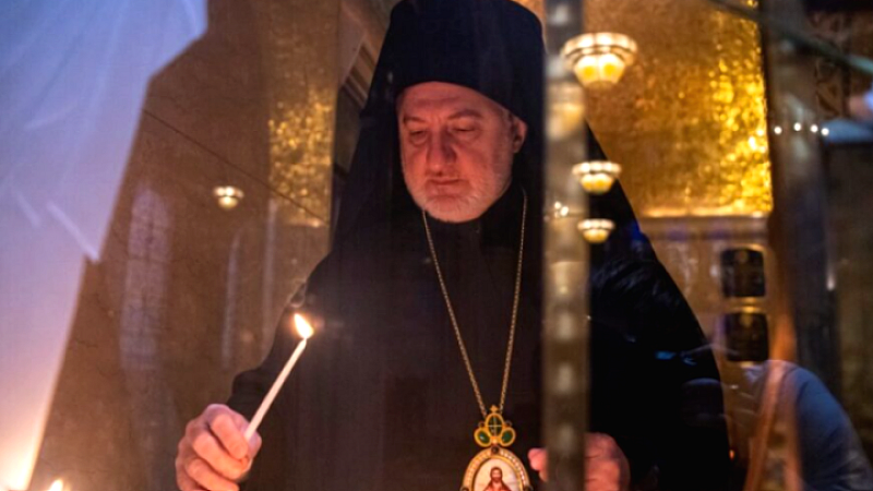 Ο Αρχιεπίσκοπος Αμερικής καλεί τους πιστούς σε προσευχή και αλληλεγγύη για τη Γάζα