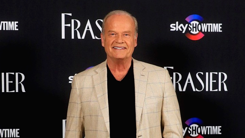 Ο Κέλσι Γκράμερ υποδέχεται το όγδοο παιδί του στα 70 του χρόνια