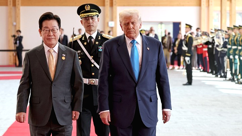 Ο Ντόναλντ Τραμπ προγραμματίζει συνάντηση με τον Σι Τζινπίνγκ για να μειώσει τις εντάσεις στην κορεατική χερσόνησο