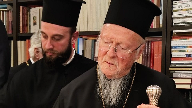 Οικουμενικός Πατριάρχης Βαρθολομαίος επισκέπτεται βιβλιοπωλείο στη Θεσσαλονίκη