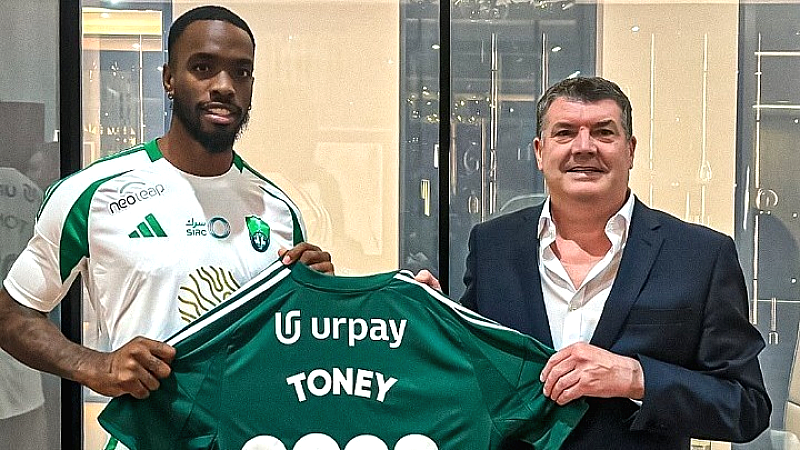 Ο Τόνεϊ μιλάει με την Εβερτον