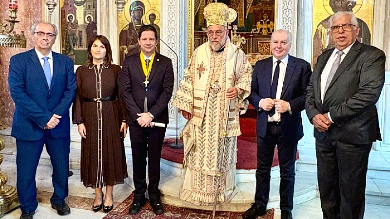 Τιμητική διάκριση για τον πρύτανη του ΕΚΠΑ Γεράσιμο Σιάσο από τον μητροπολίτη Ρόδου