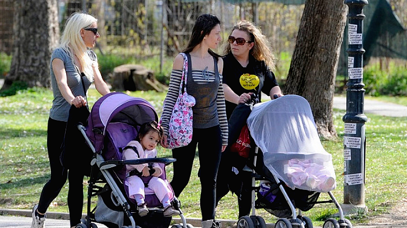 Σημαντική απώλεια εισοδήματος για εργαζόμενες μητέρες στη Γερμανία