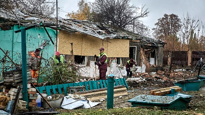Ουκρανία: Έξι θάνατοι από ρωσικές επιθέσεις – Παγώνουν οι συνομιλίες Πούτιν-Τραμπ
