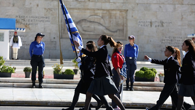 Ζωντανή η μαθητική παρέλαση στην Αθήνα για την 28η Οκτωβρίου