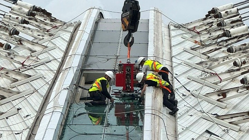 Εξακολουθούν οι εργασίες αποκατάστασης του στέγαστρου του Ολυμπιακού Ποδηλατοδρομίου στο ΟΑΚΑ