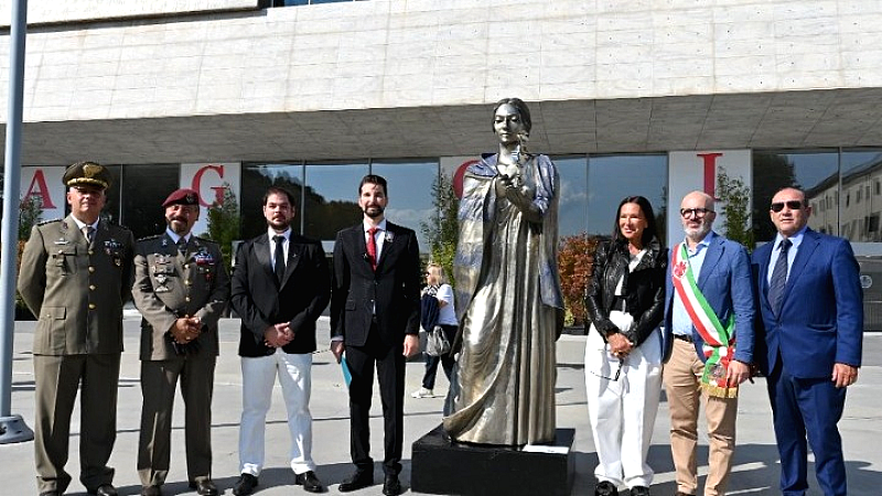 Άγαλμα της Μαρία Κάλλας στη Φλωρεντία: Δεσμός με την πόλη και αφιέρωση πλατείας στη θρυλική υψίφωνο