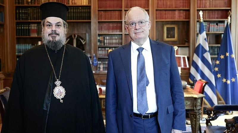 Σημαντική συνάντηση του ΠτΔ με τον Μητροπολίτη Σιγκαπούρης