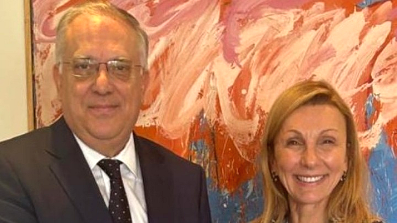 Σημαντική συνάντηση του υπουργού Ανάπτυξης με την πρόεδρο της Ένωσης Ελλήνων Εφοπλιστών