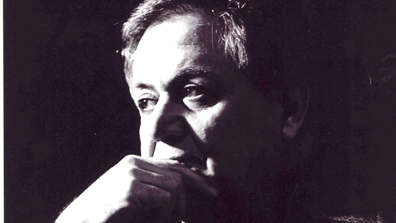 Τα βιβλία του Μάνου Χατζιδάκι: Μια λογοτεχνική ματιά στην τέχνη και την πολιτική