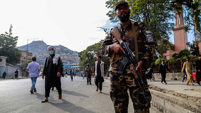 Συμφωνία Αφγανιστάν και Πακιστάν για επανέναρξη ειρηνευτικών συνομιλιών στην Κωνσταντινούπολη