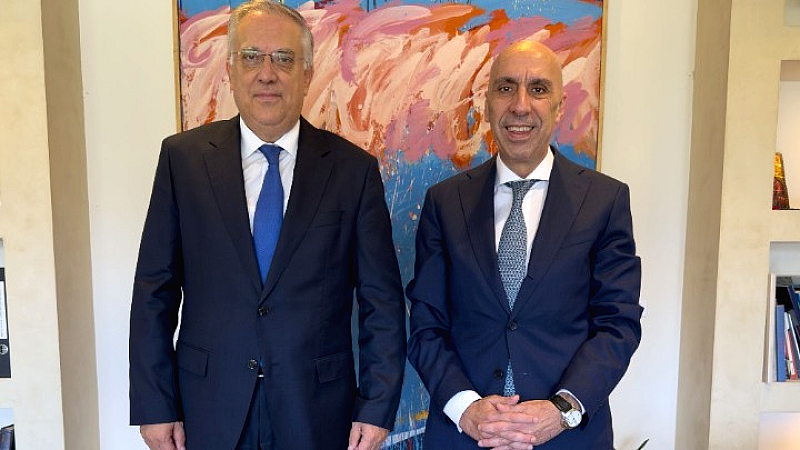 Συνάντηση Θεοδωρικάκου και Μπρατάκου: Η θεσμική σταθερότητα και το νέο παραγωγικό πρότυπο στο επίκεντρο