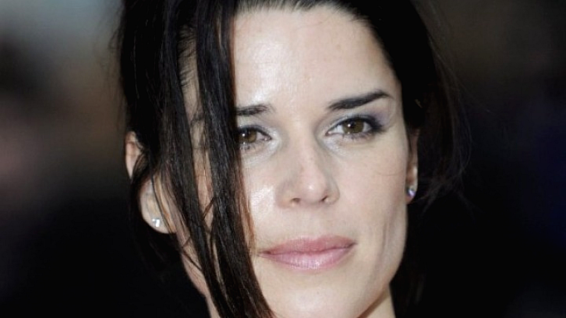 Αποκαλύφθηκε το πρώτο τρέιλερ του «Scream 7» με την επιστροφή της Νεβ Κάμπελ