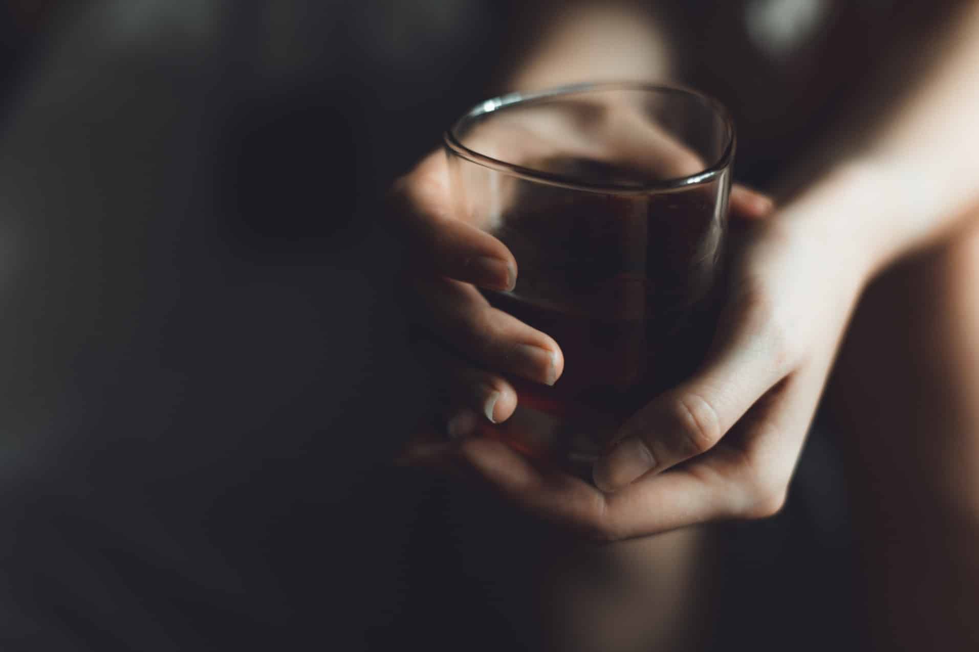 Χανιά: Μεθυσμένη με τραύματα στο πρόσωπο και στο κεφάλι εντοπίστηκε 15χρονη σε πάρκο  – Συνελήφθη η μητέρα της