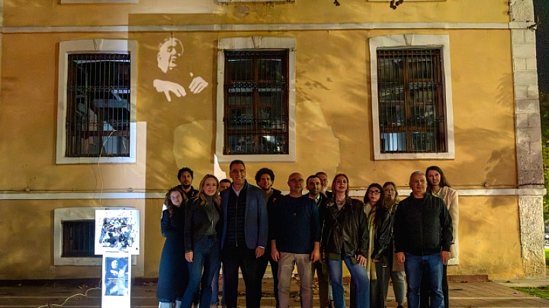 Ξάνθη: Honoring the memory of Μάνος Χατζιδάκι με φως και τέχνη
