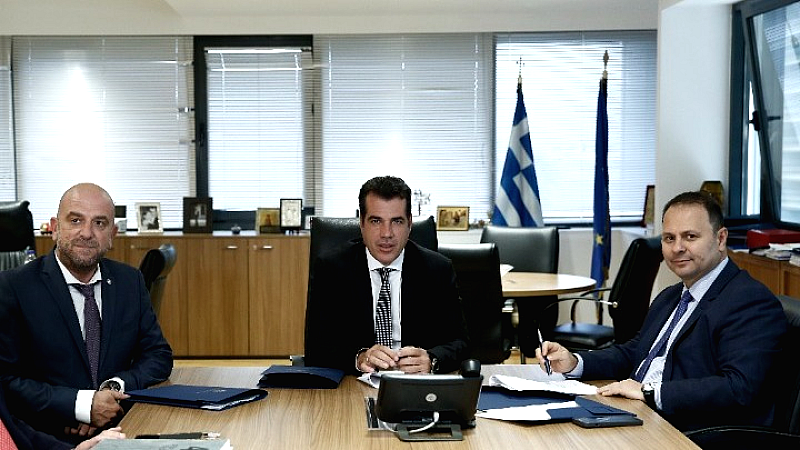 Συμφωνία του υπουργείου Μετανάστευσης με το Υπερταμείο: Στόχος η εξοικονόμηση και η δραστική αλλαγή στην πολιτική επιδομάτων