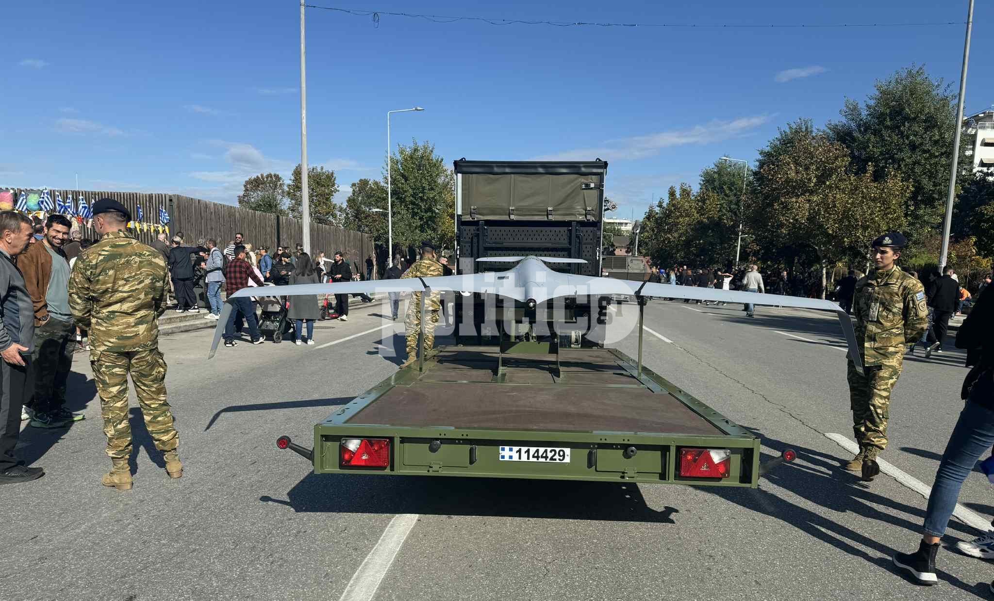 Ξεκίνησε η μεγάλη στρατιωτική παρέλαση στη Θεσσαλονίκη: Παρουσία της πολιτειακής και πολιτικής ηγεσίας – Αυξημένα τα μέτρα ασφαλείας