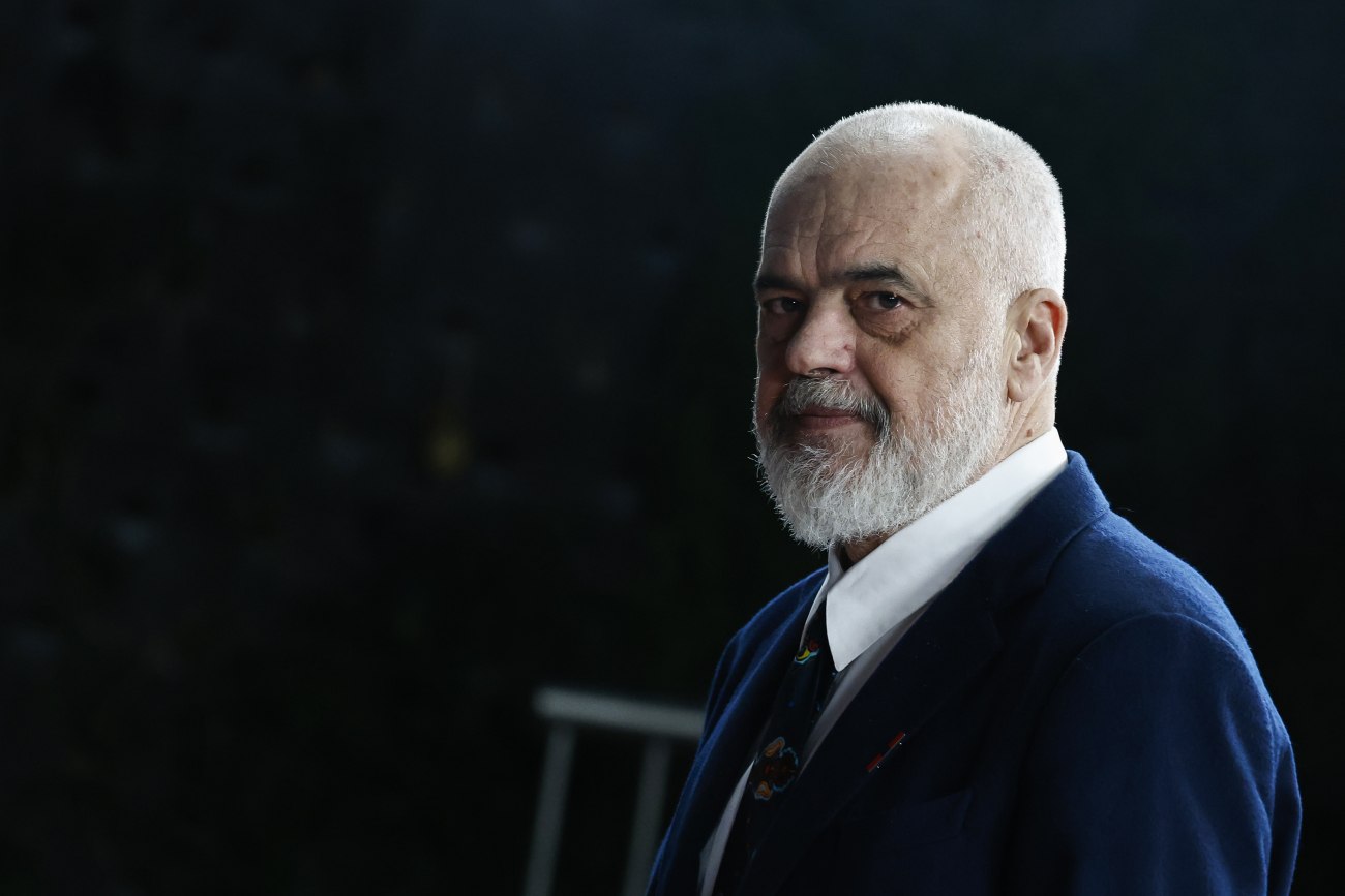 Ο Έντι Ράμα σχολιάζει τις γεωγραφικές γνώσεις του Ντόναλντ Τραμπ