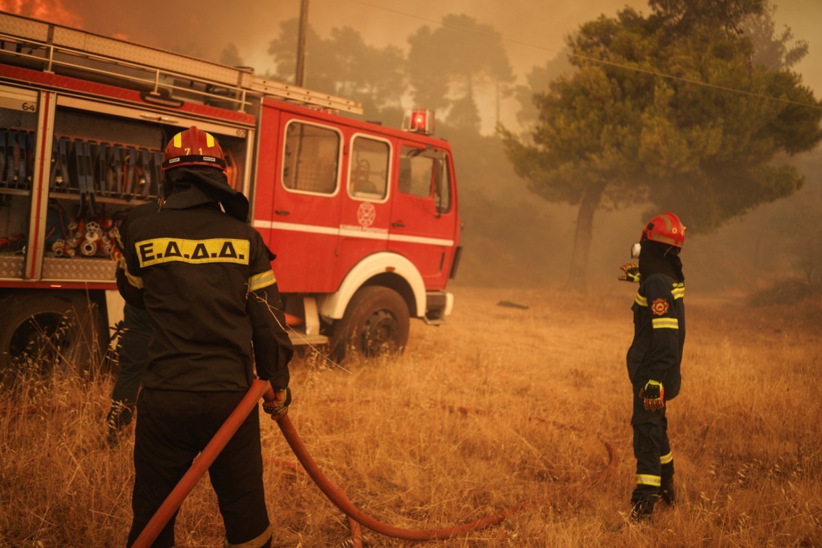 Κρήτη: Εξέλιξη πυρκαγιάς στις Μαλάδες του Ηρακλείου, ήχησε το 112