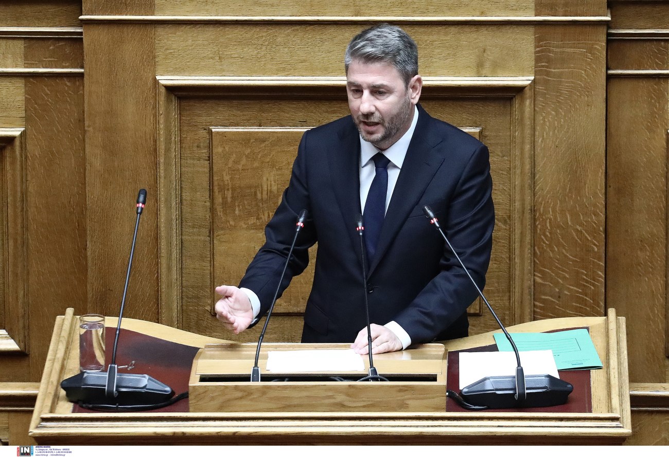 Ανδρουλάκης: Κριτική κατά της κυβέρνησης για διαφθορά και σκάνδαλα – Απαιτεί άμεση αποχώρηση