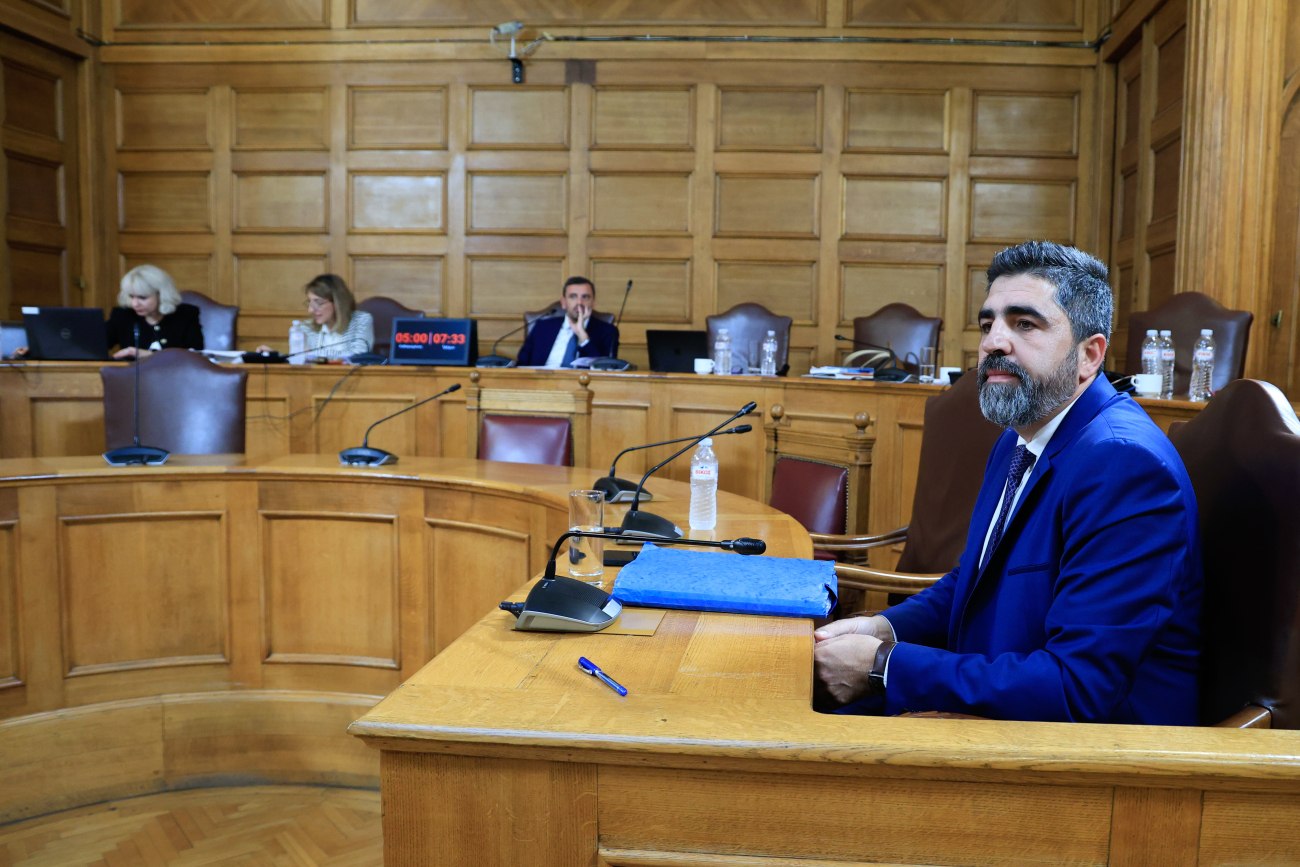 Εξεταστική για ΟΠΕΚΕΠΕ: Σιωπηλές υπεκφυγές του Παπά και νέο βάρος για τον Βορίδη