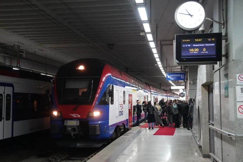 Η Σερβία εγκαινιάζει σιδηροδρομική γραμμή υψηλής ταχύτητας προς την Ουγγαρία