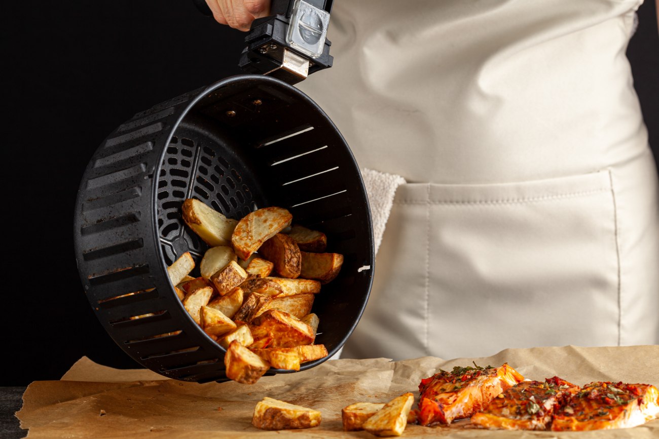 Τι να αποφεύγετε να μαγειρεύετε στο air fryer: Συχνά λάθη που πρέπει να γνωρίζετε