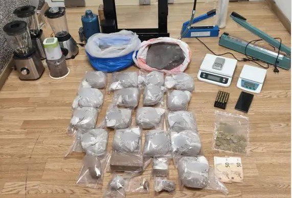 Σύλληψη 32χρονου στην Αθήνα για μεγάλη ποσότητα ηρωίνης